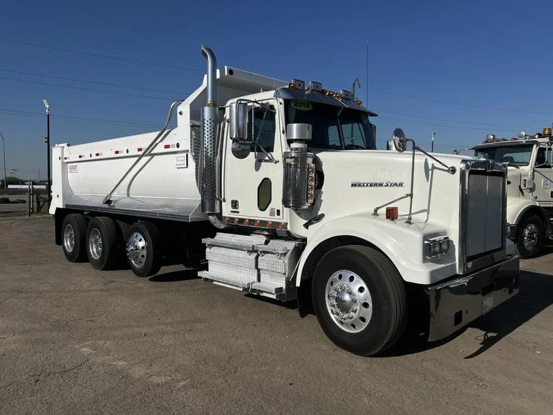 2018 Western Star 4900