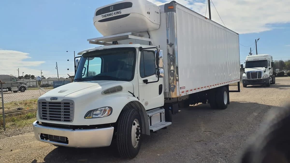 2020 Freightliner M2 106