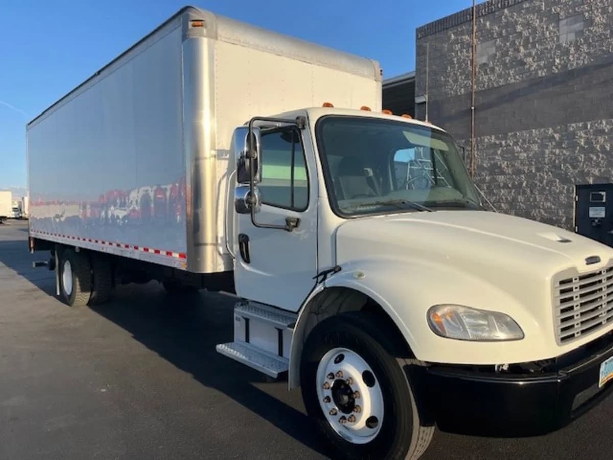 2018 Freightliner M2 106
