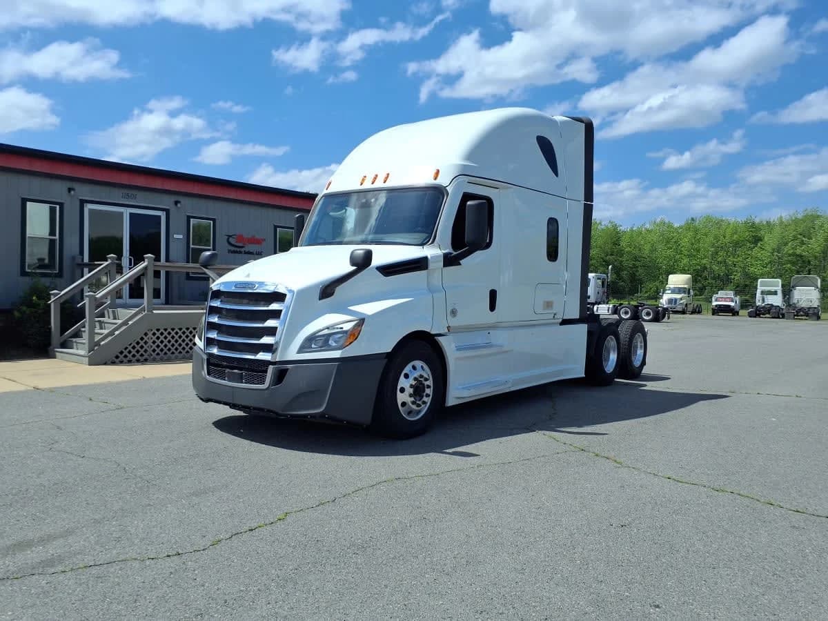 2022 Freightliner Cascadia