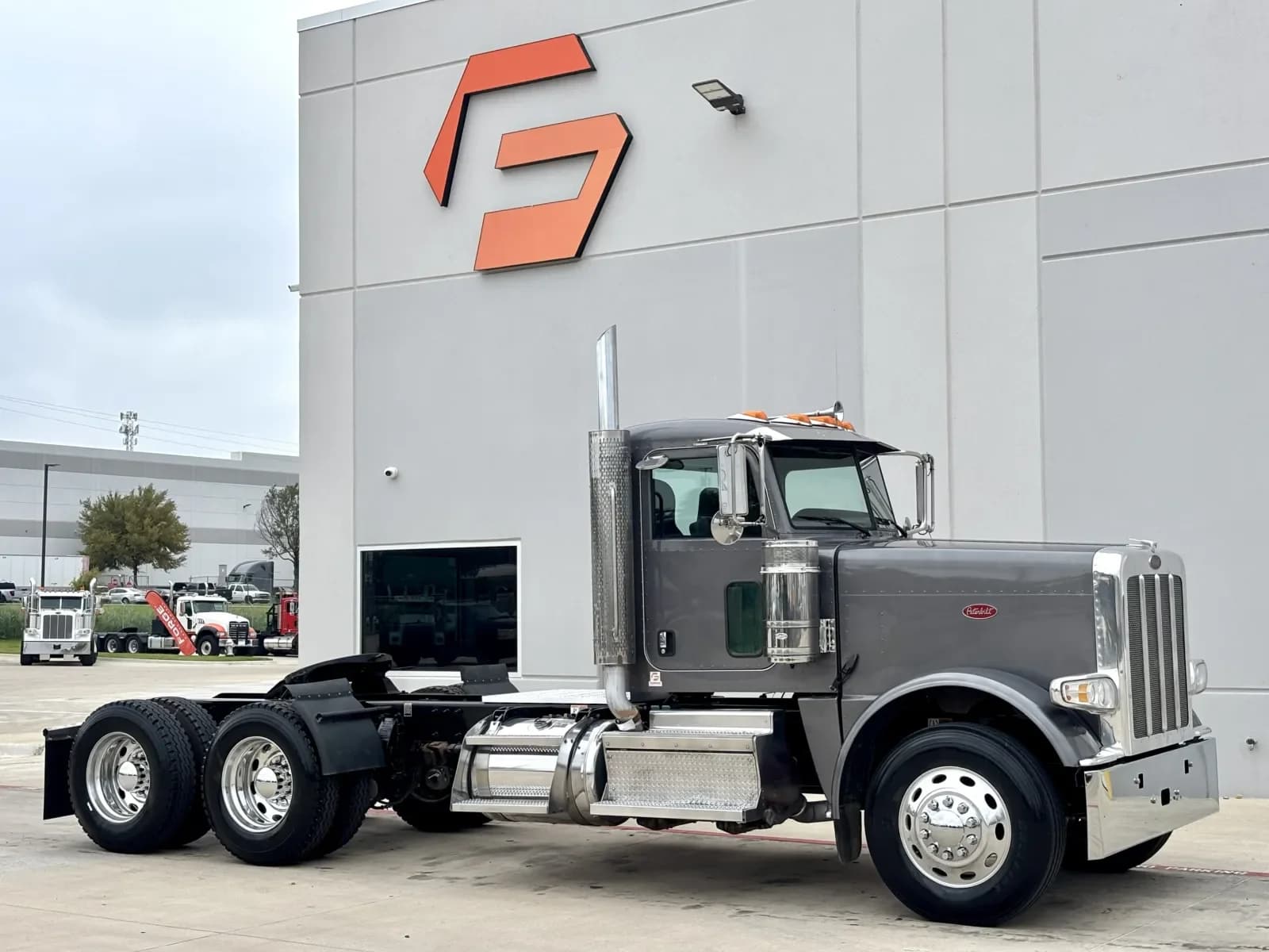 2022 Peterbilt 389