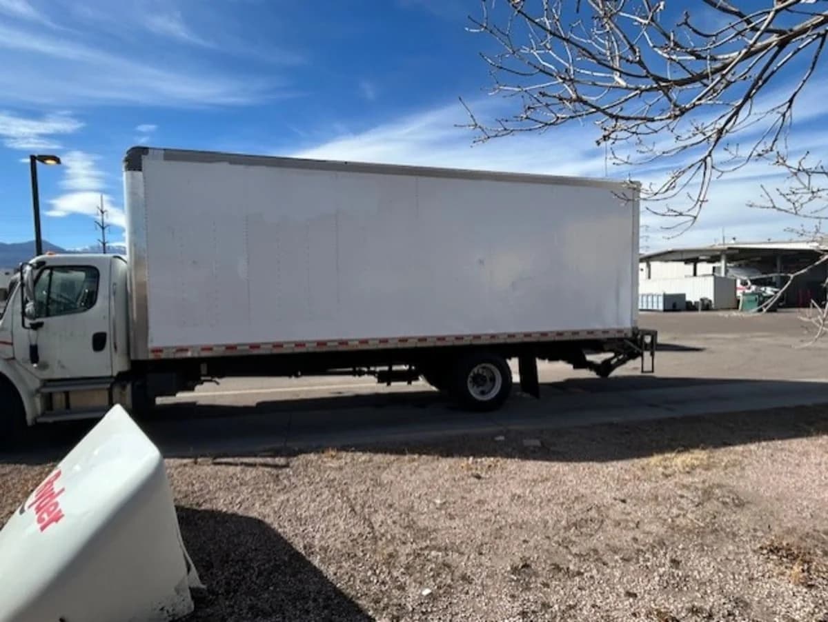 2021 Freightliner M2 106