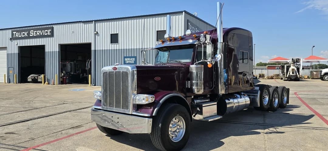 2023 Peterbilt 389