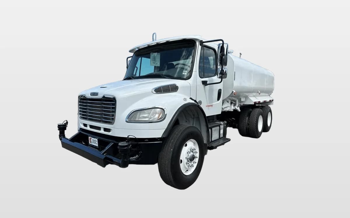 2017 Freightliner M2 106 in Fresno