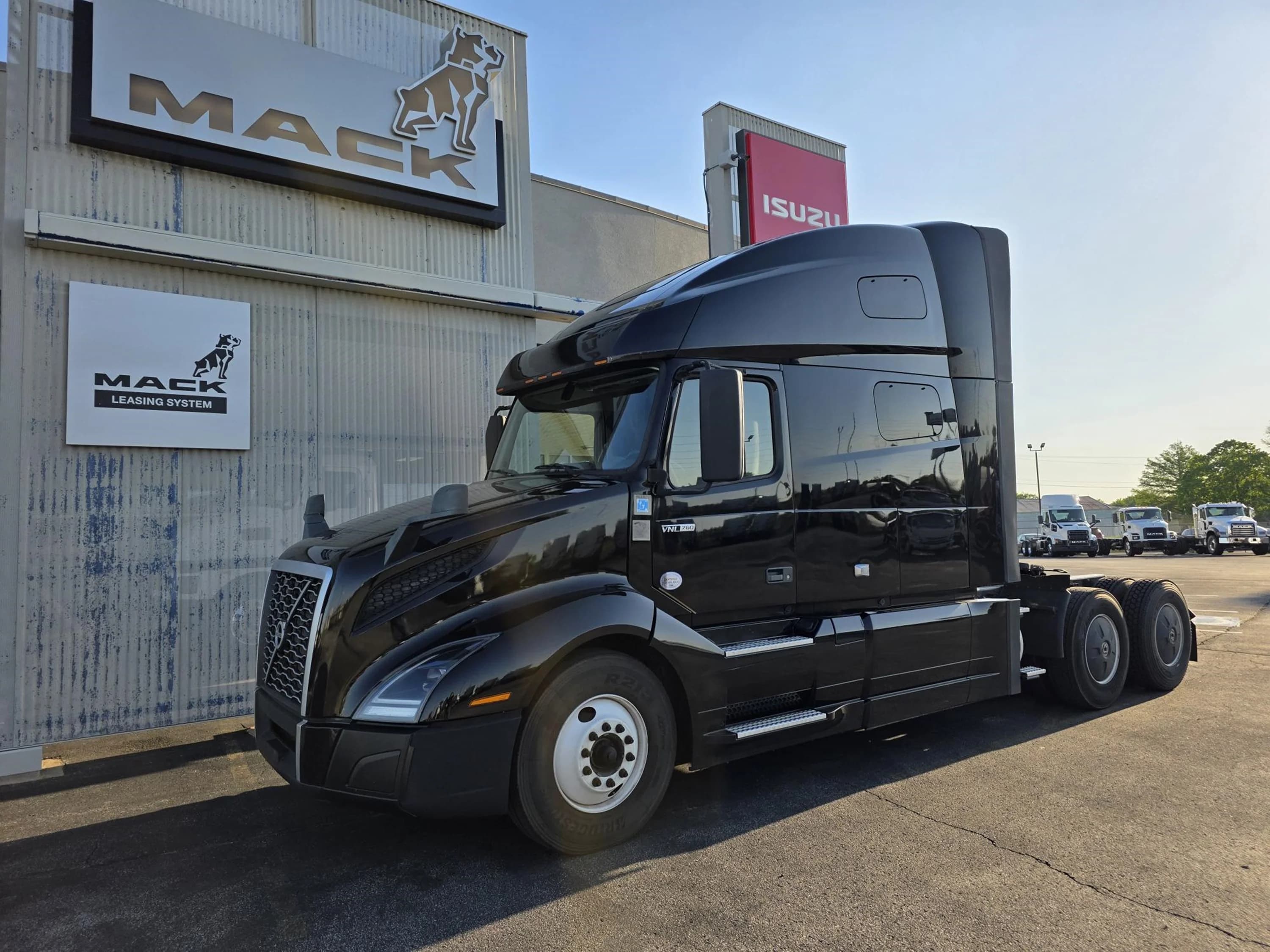 2022 Volvo VNL 760