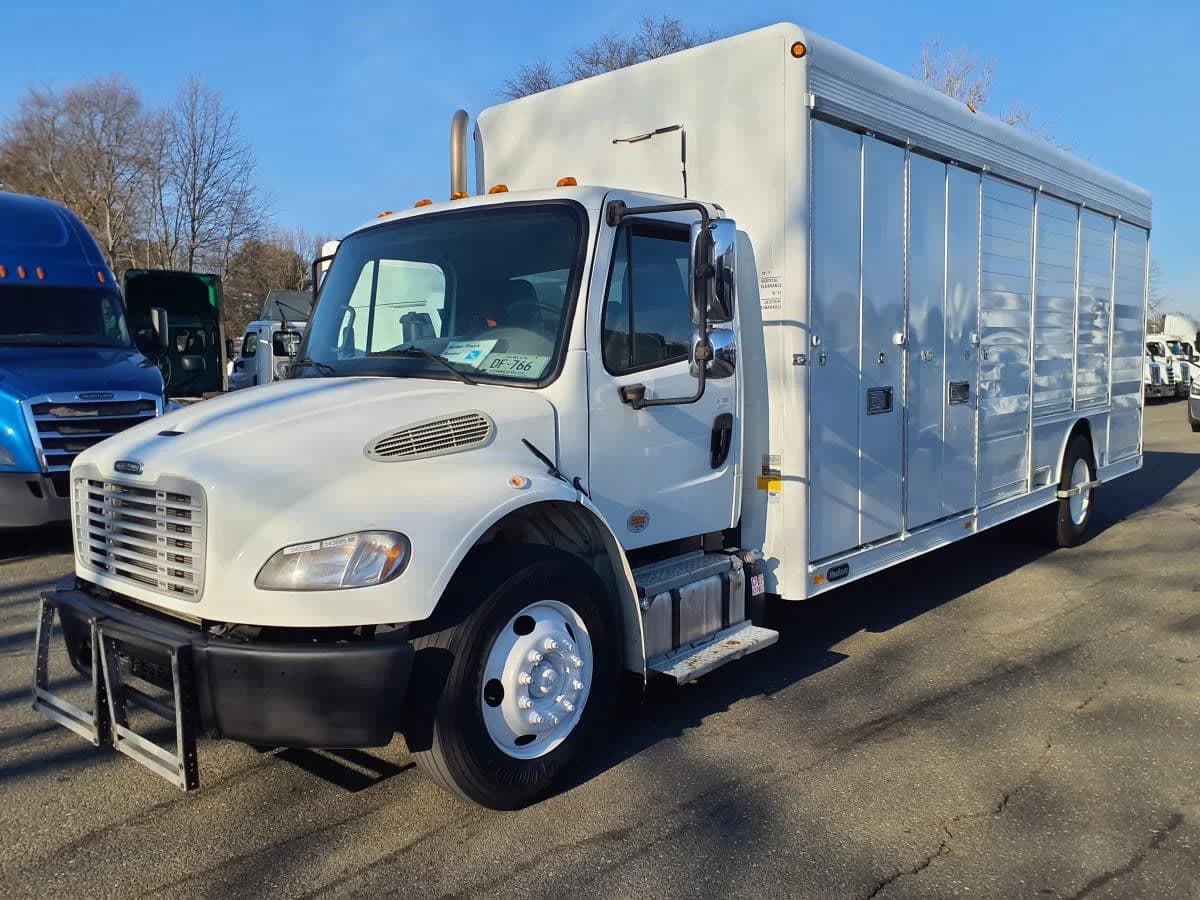 2014 Freightliner M2 106
