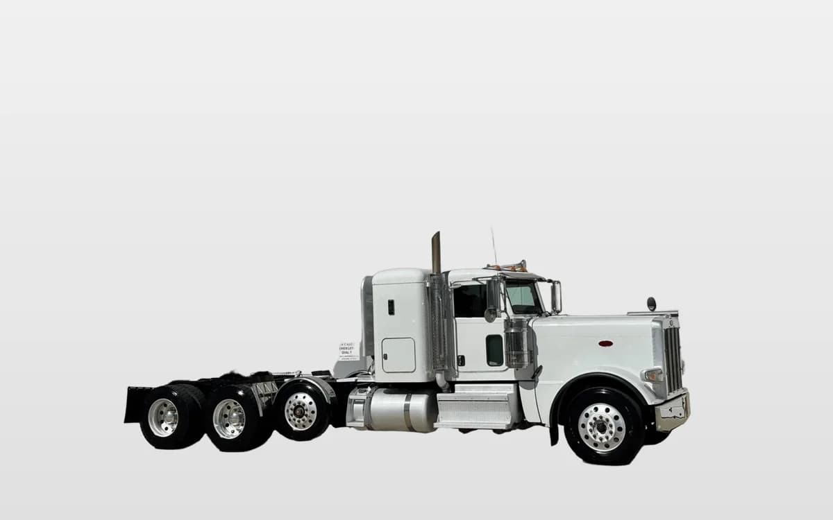 2020 Peterbilt 389