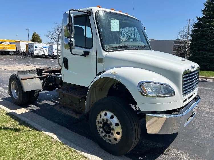 2018 Freightliner M2 106
