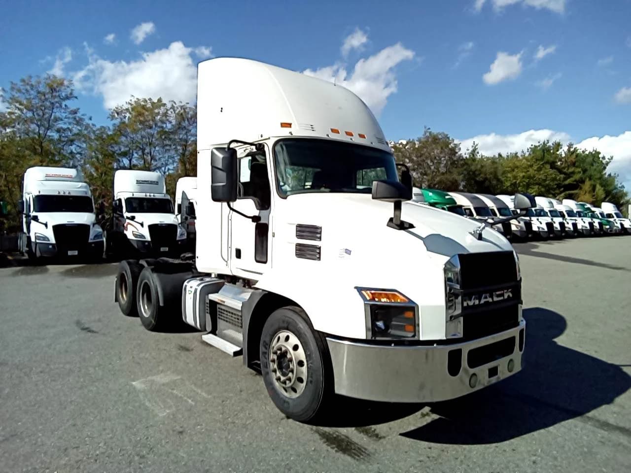2020 Mack Anthem