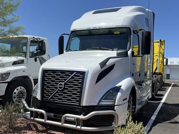 2022 Volvo VNL 760