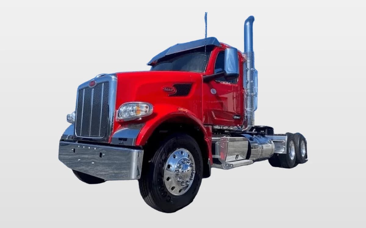 2025 Peterbilt 567 in Perrysburg, OH