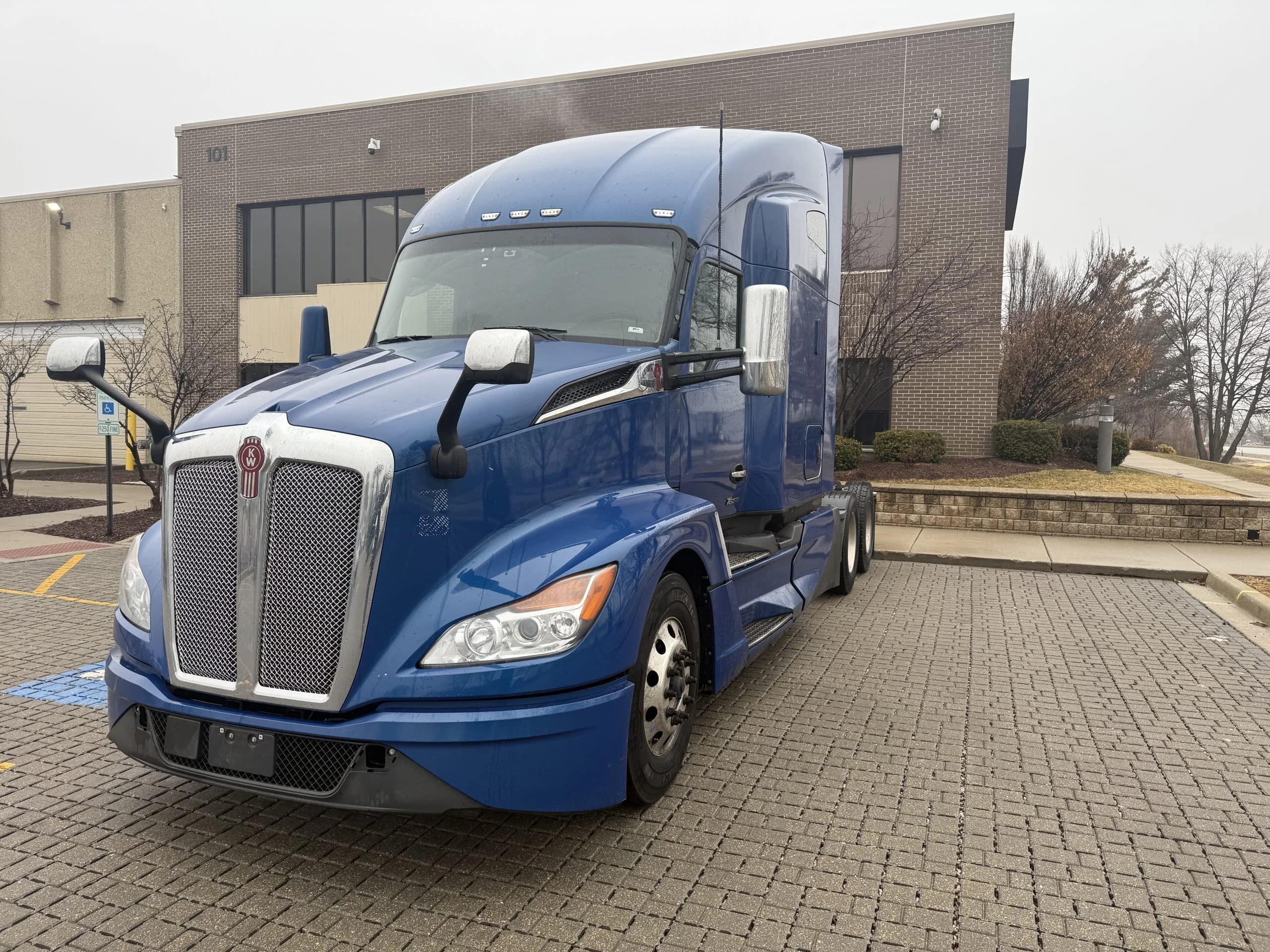 2022 Kenworth T680