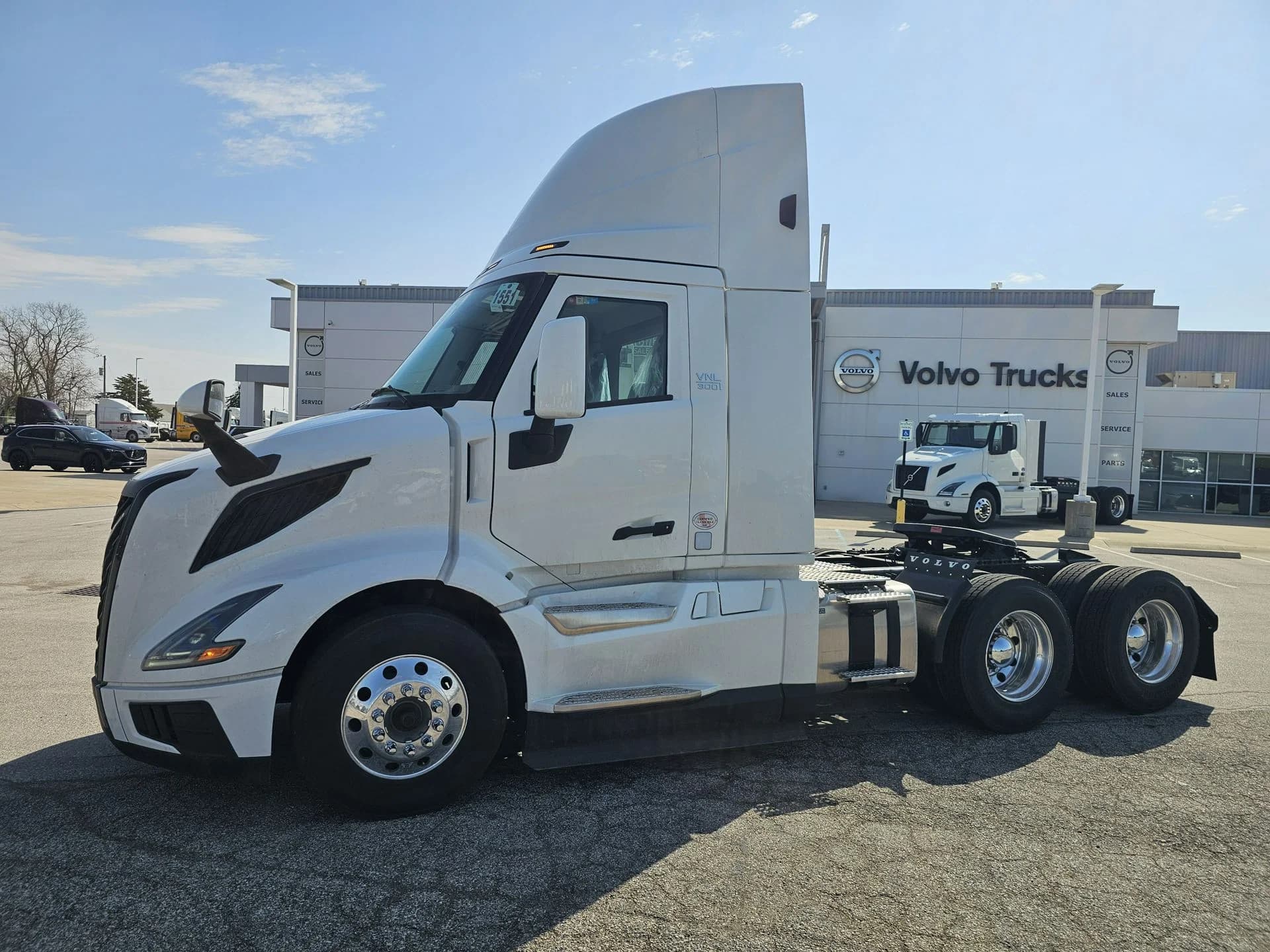 2025 Volvo VNL 300
