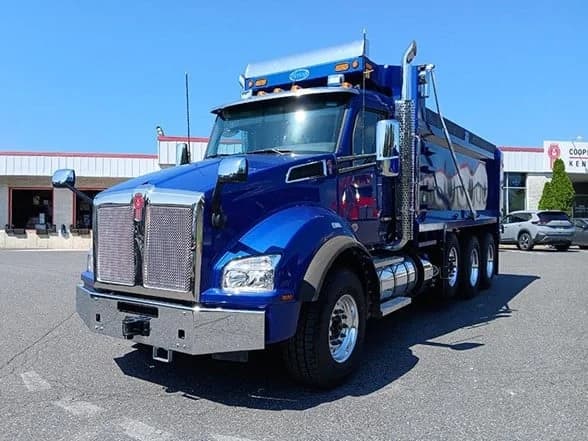 2025 Kenworth T880