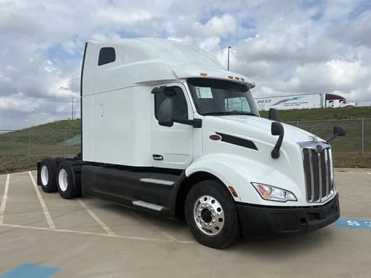2023 Peterbilt 579