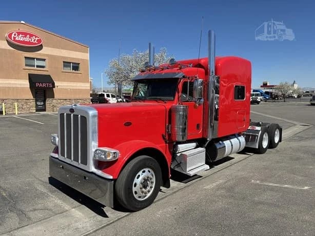 2023 Peterbilt 389