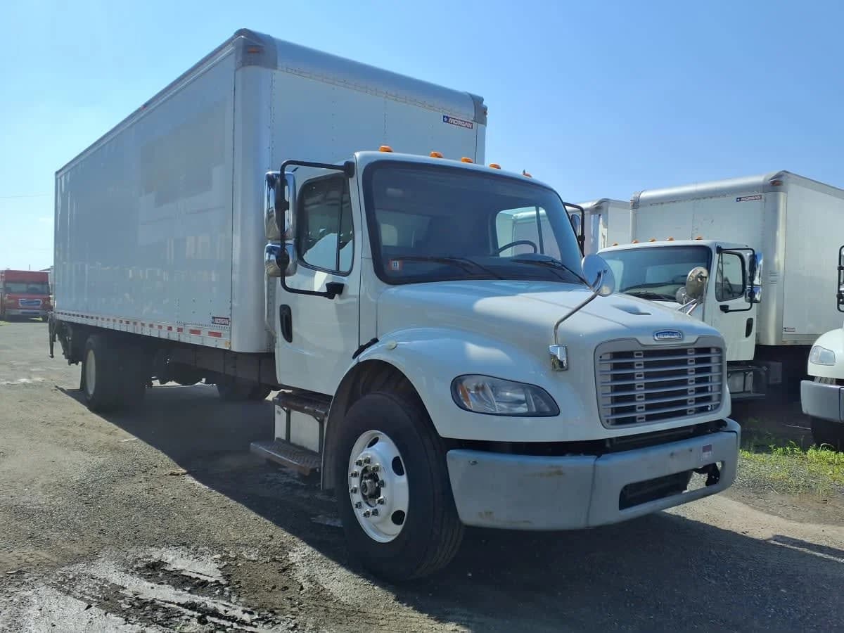 2018 Freightliner M2 106
