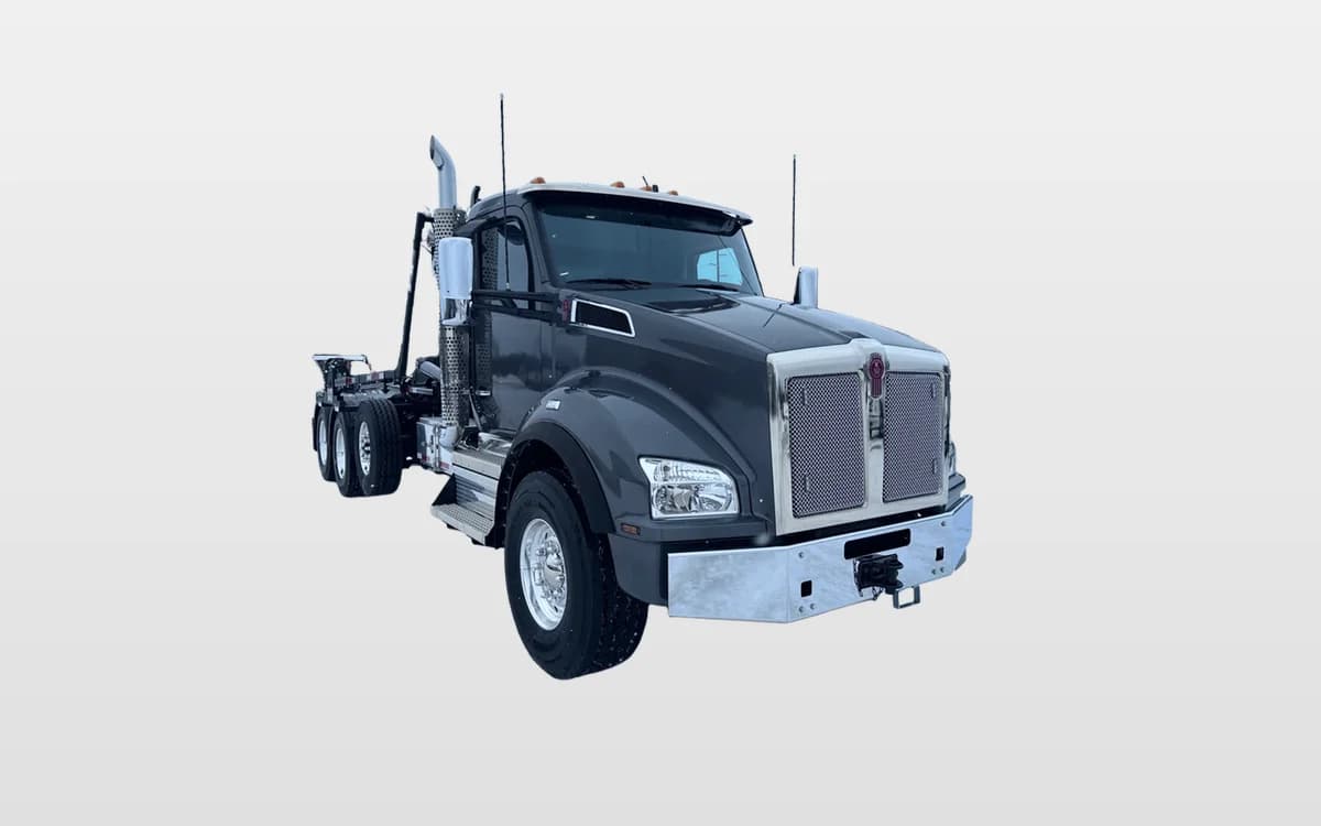 2025 Kenworth T880