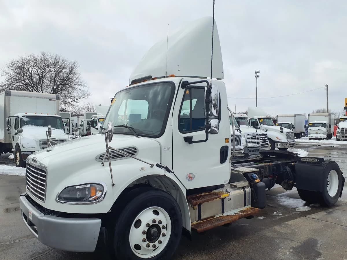 2022 Freightliner M2 106