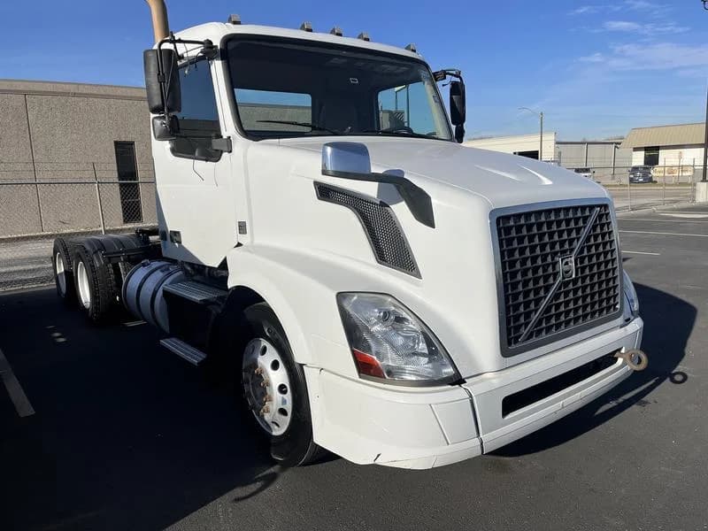 2018 Volvo VNL 300