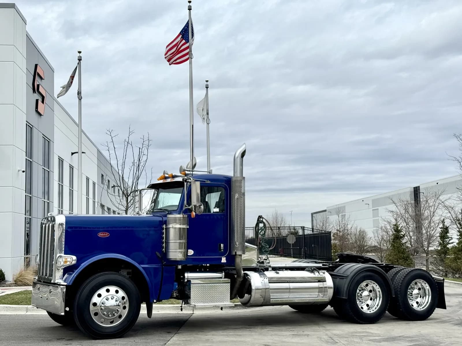 2022 Peterbilt 389