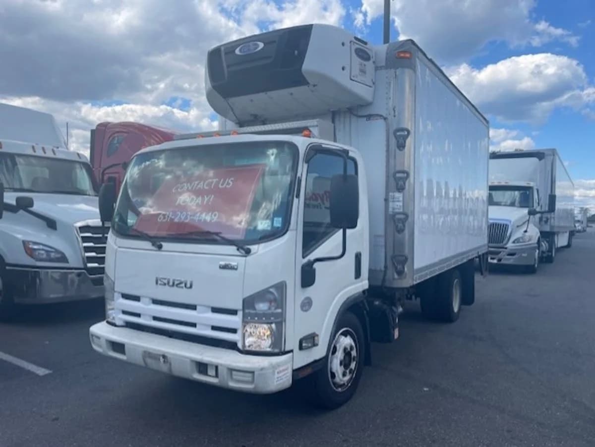 2017 Isuzu NRR
