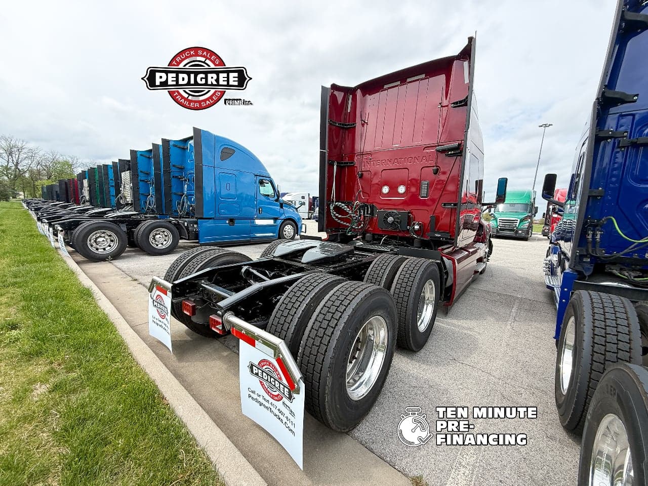 2023 International LT in Springfield, MO — photo 2