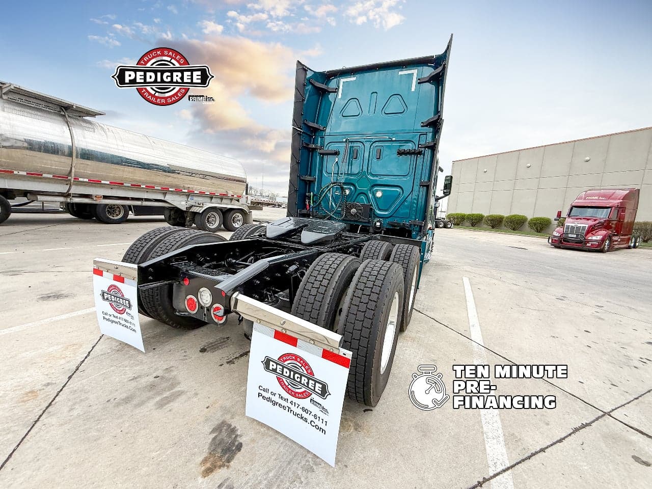 2024 Freightliner in Springfield, MO — photo 2