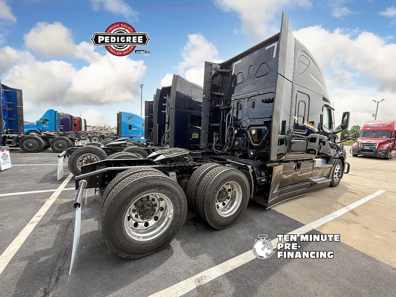 2024 Freightliner in Springfield, MO — photo 2