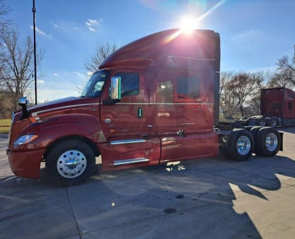 2022 International LT