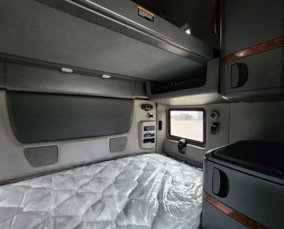 2022 International LT