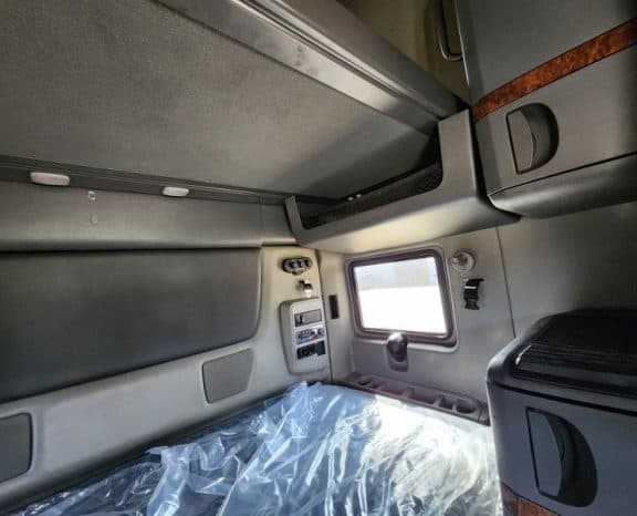 2022 International LT