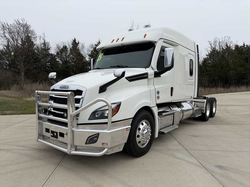 2025 Freightliner Cascadia