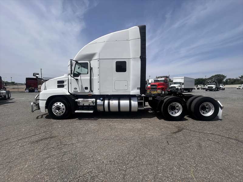 2021 Mack Anthem in Memphis, TN — photo 2