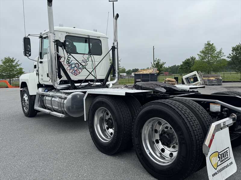 2022 Mack Pinnacle in Little Rock, AR — photo 5