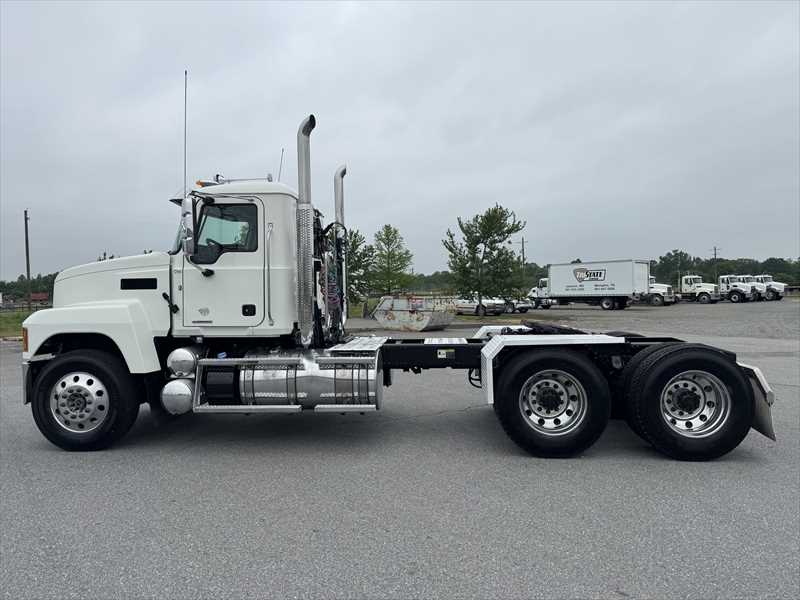 2022 Mack Pinnacle in Little Rock, AR — photo 6