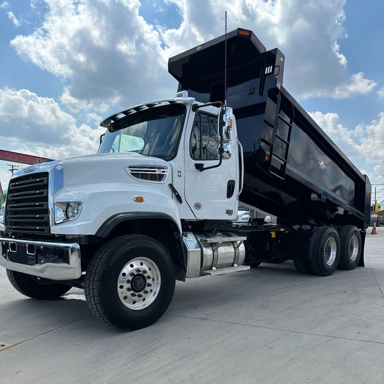 2026 Freightliner 114SD