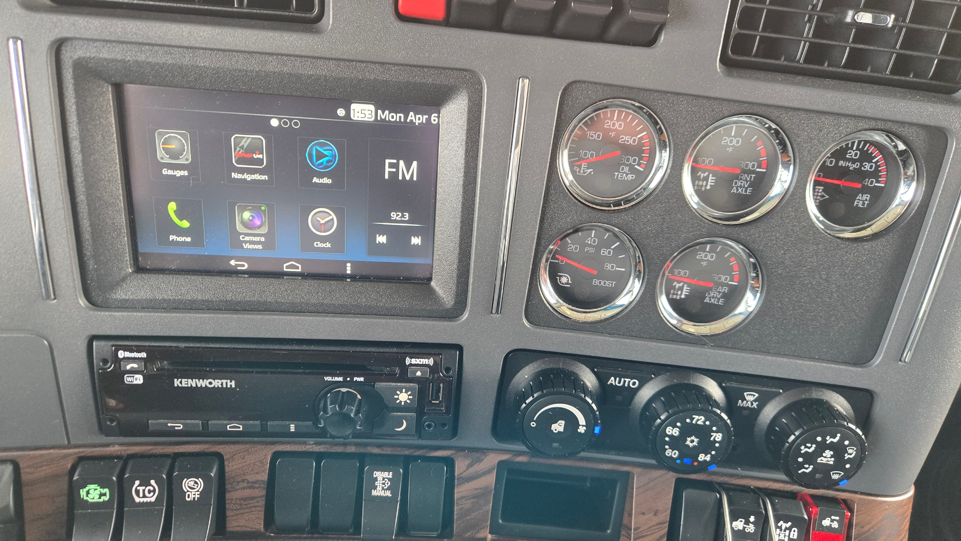 2023 Kenworth T880 in COUNCIL BLUFFS, IA — photo 10