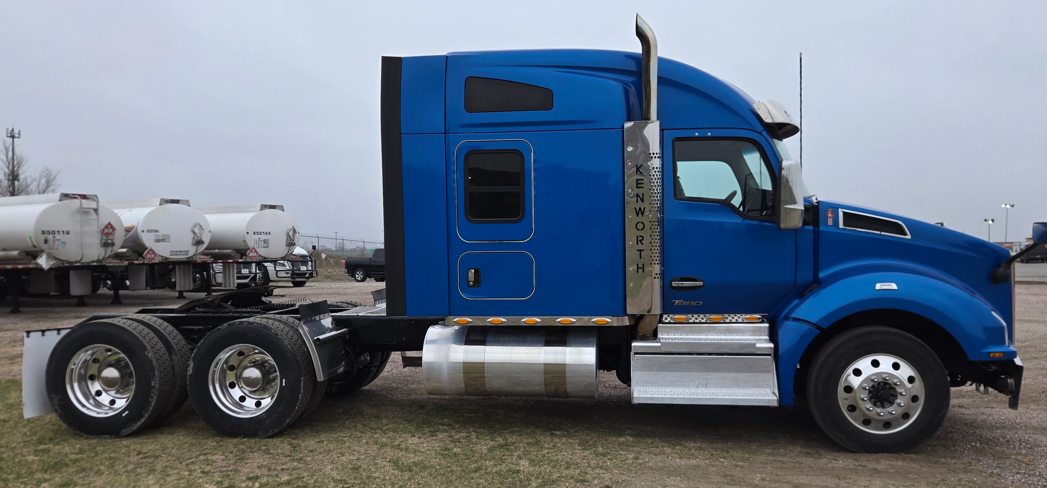 2023 Kenworth T880 in COUNCIL BLUFFS, IA — photo 5