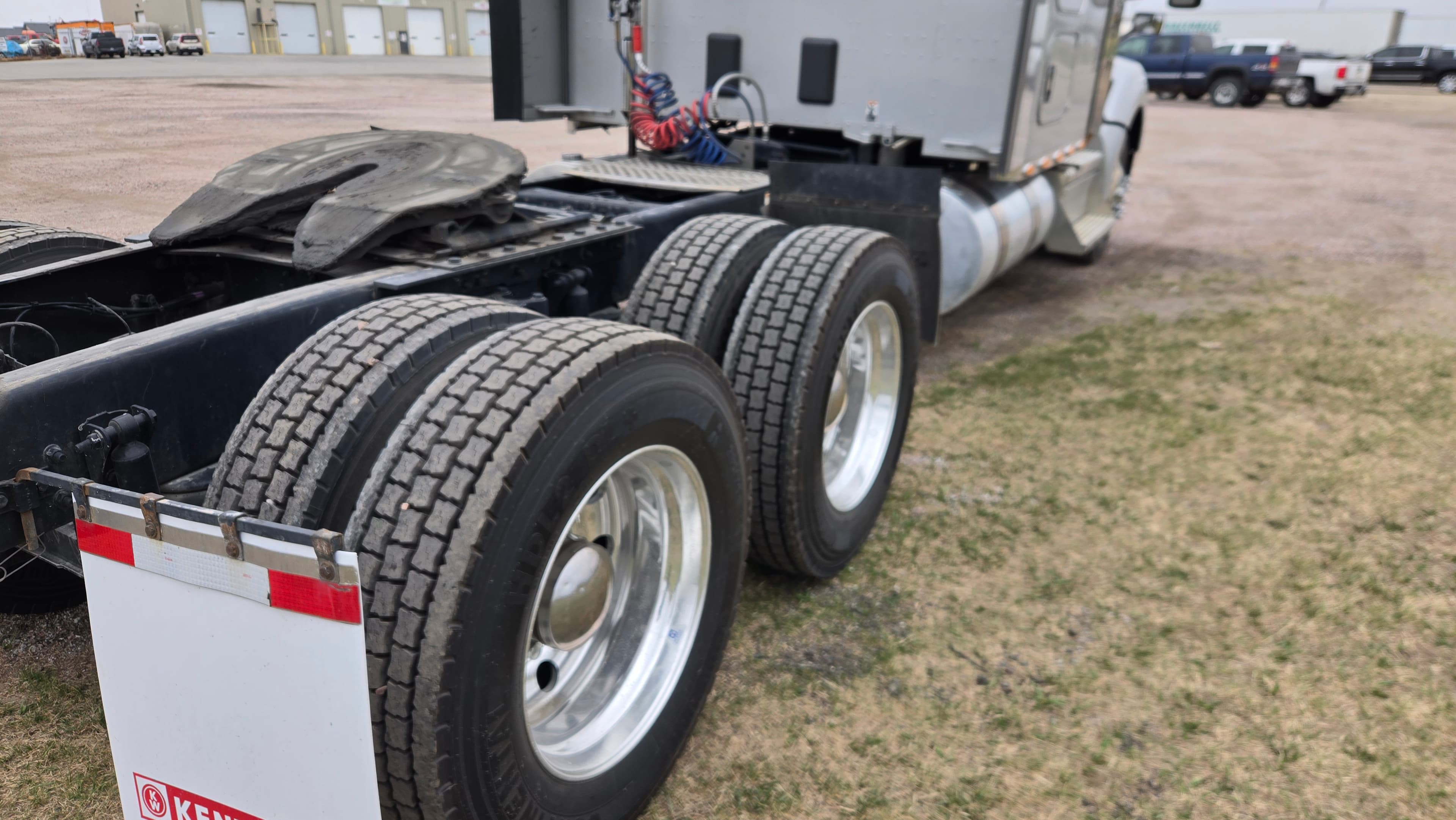 2023 Kenworth T880 in COUNCIL BLUFFS, IA — photo 5