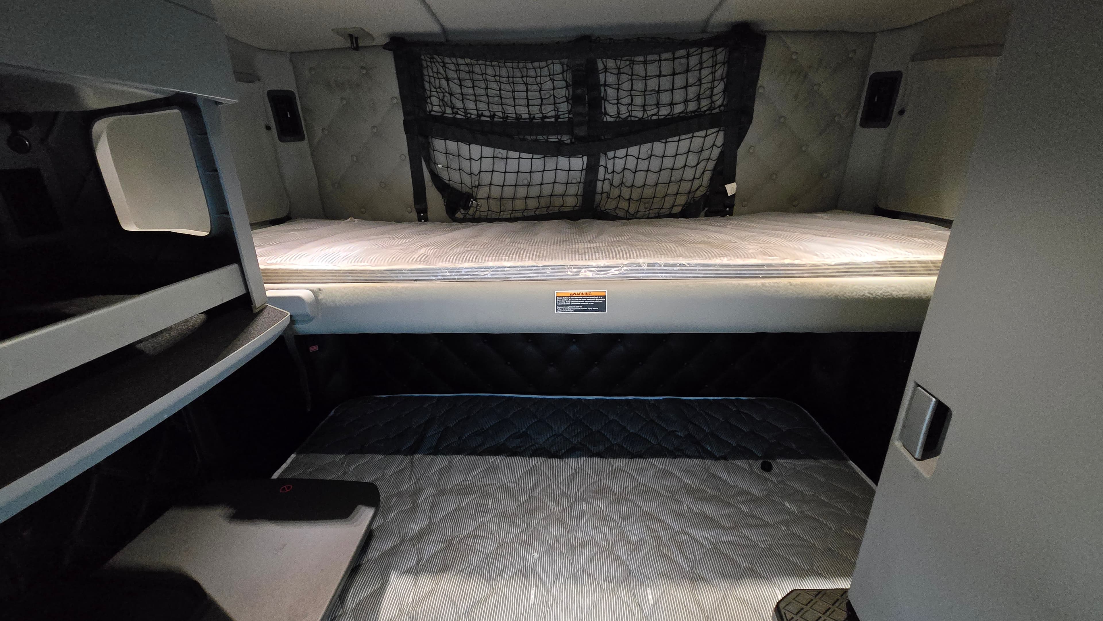 2023 Kenworth T880 in COUNCIL BLUFFS, IA — photo 10