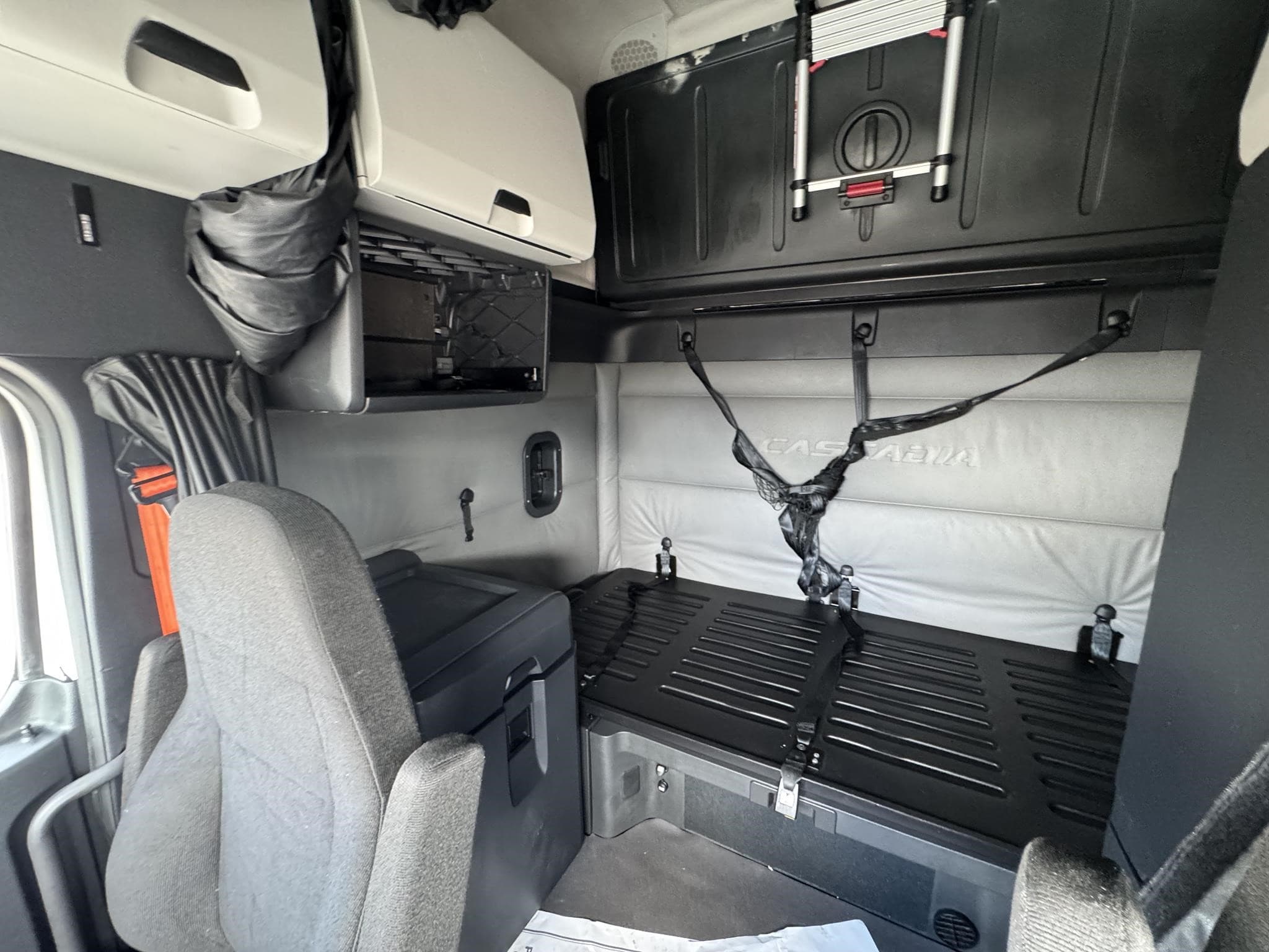 2022 Freightliner — photo 3