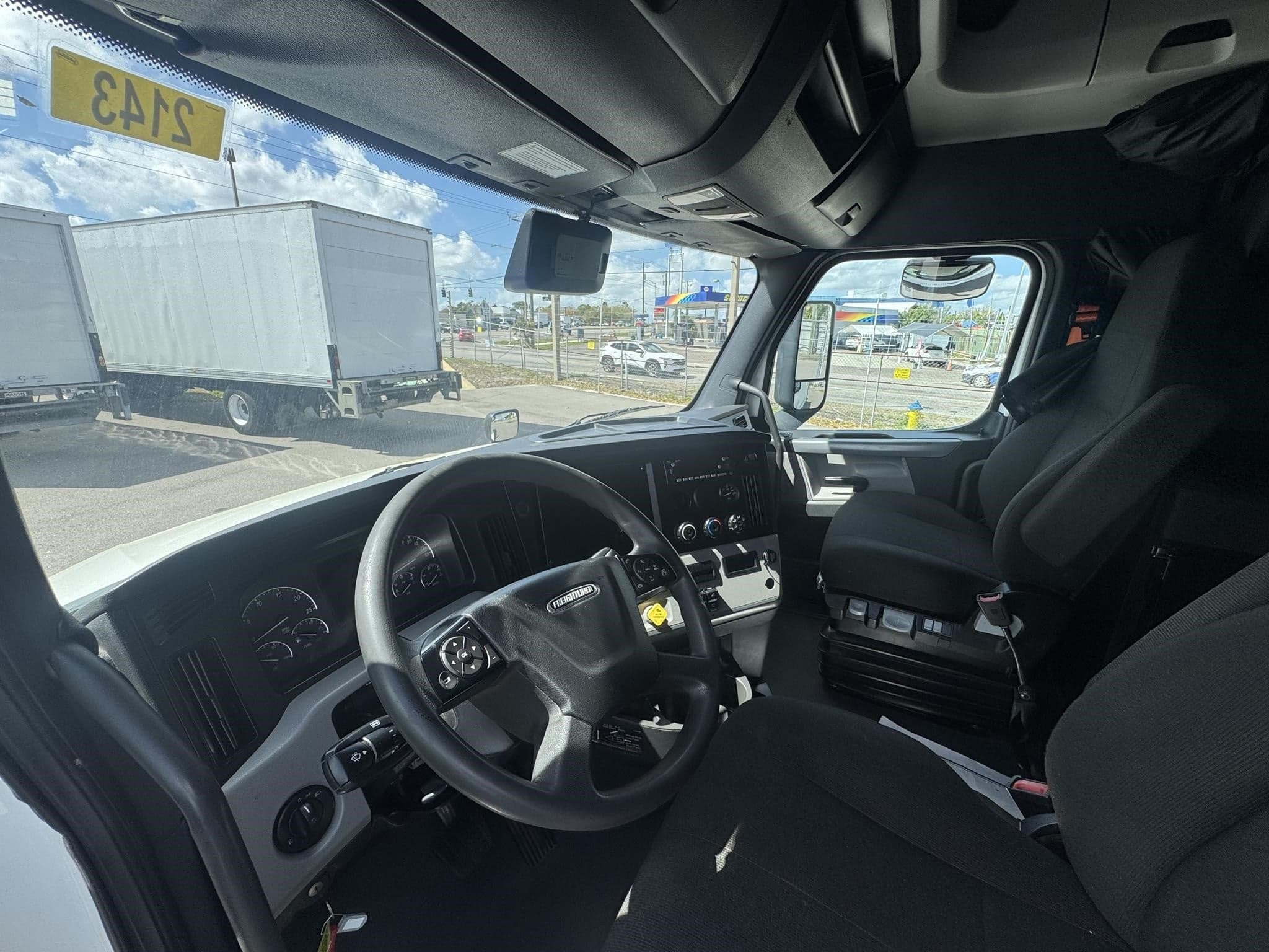 2022 Freightliner — photo 2