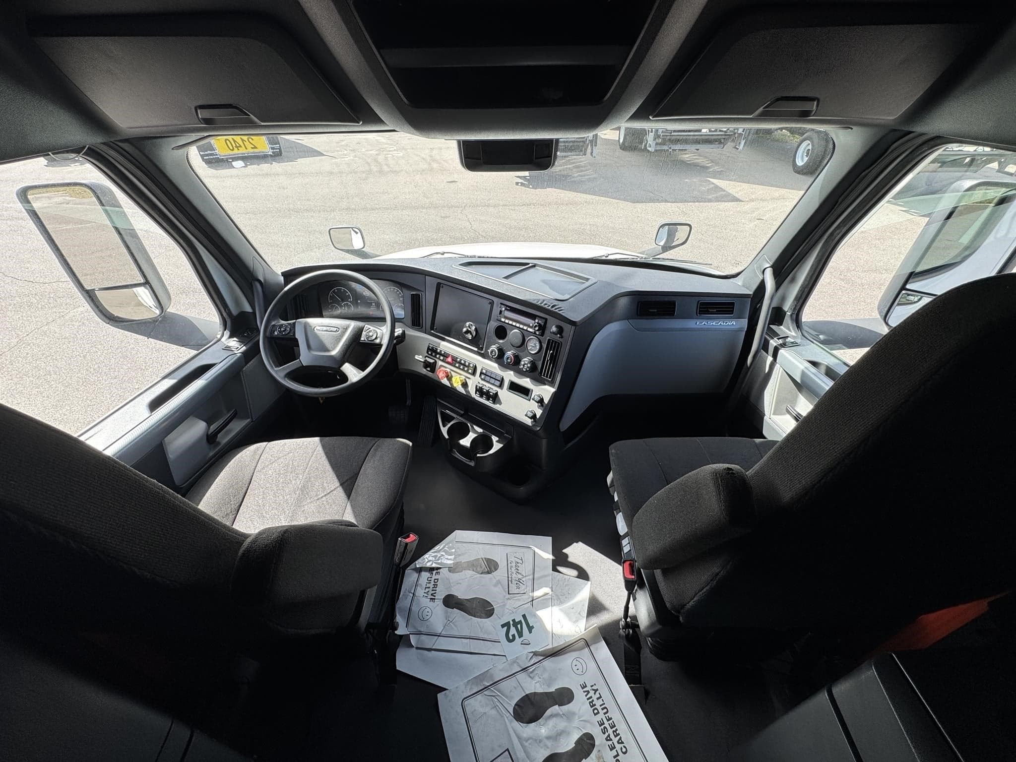 2022 Freightliner — photo 6