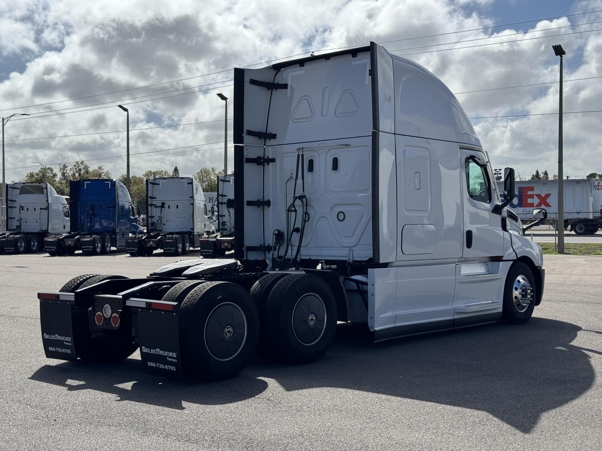 2022 Freightliner — photo 12