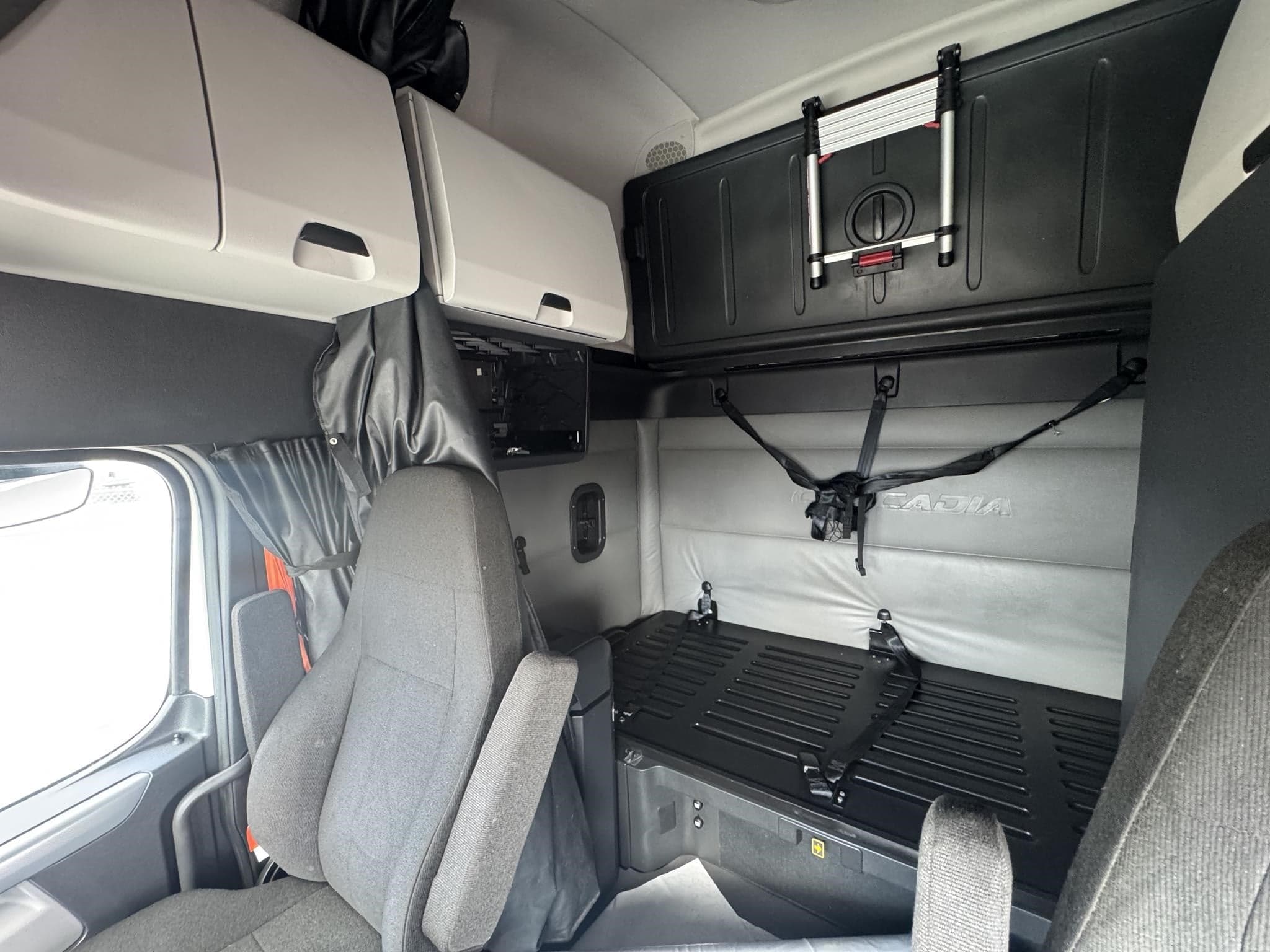 2022 Freightliner — photo 3