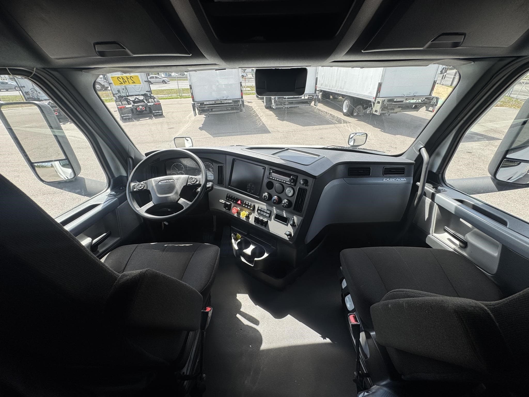2022 Freightliner — photo 6