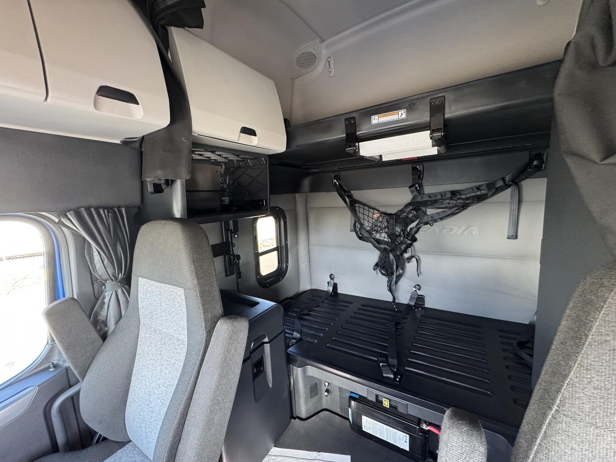 2021 Freightliner — photo 3