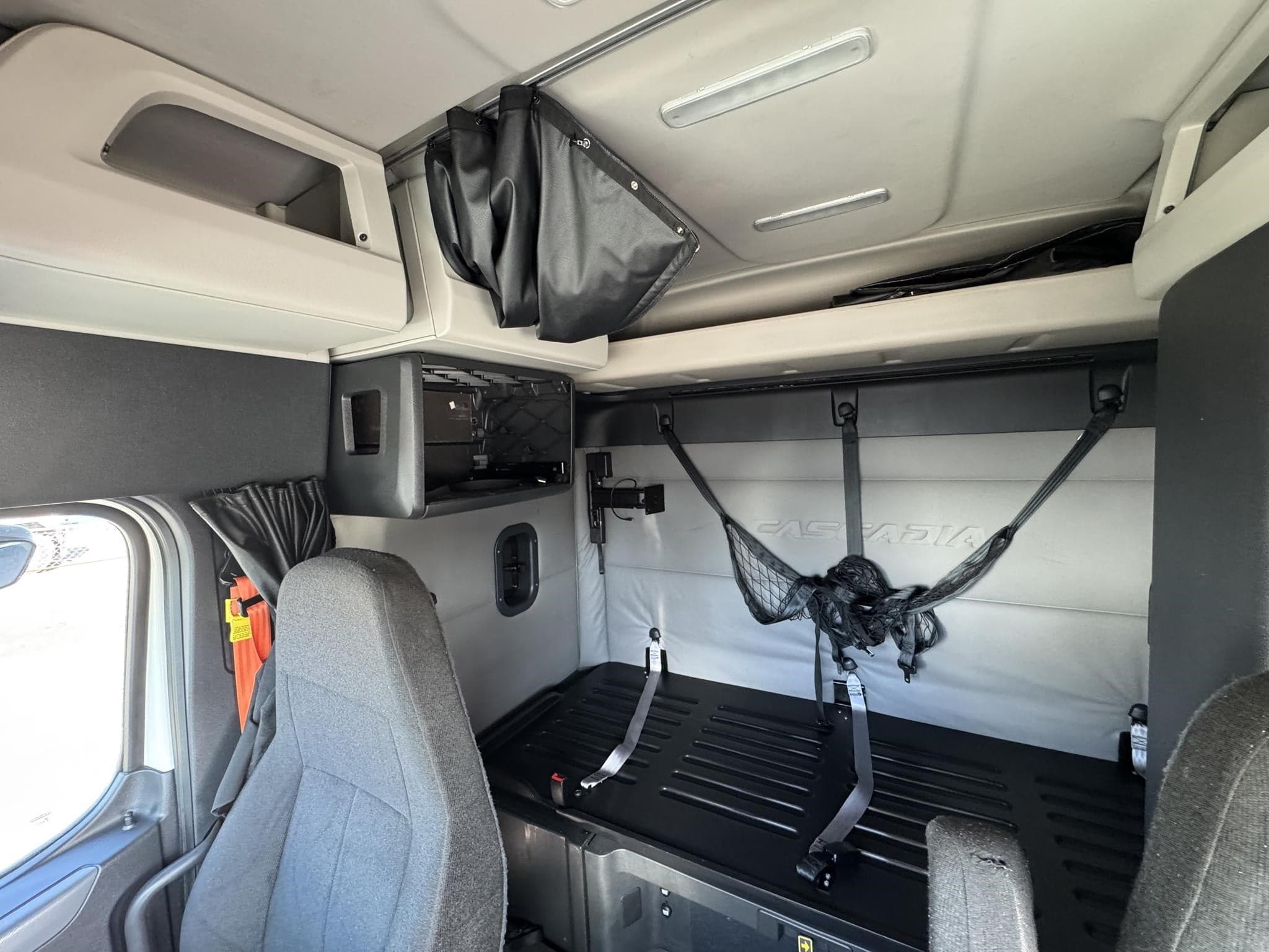 2020 Freightliner — photo 3