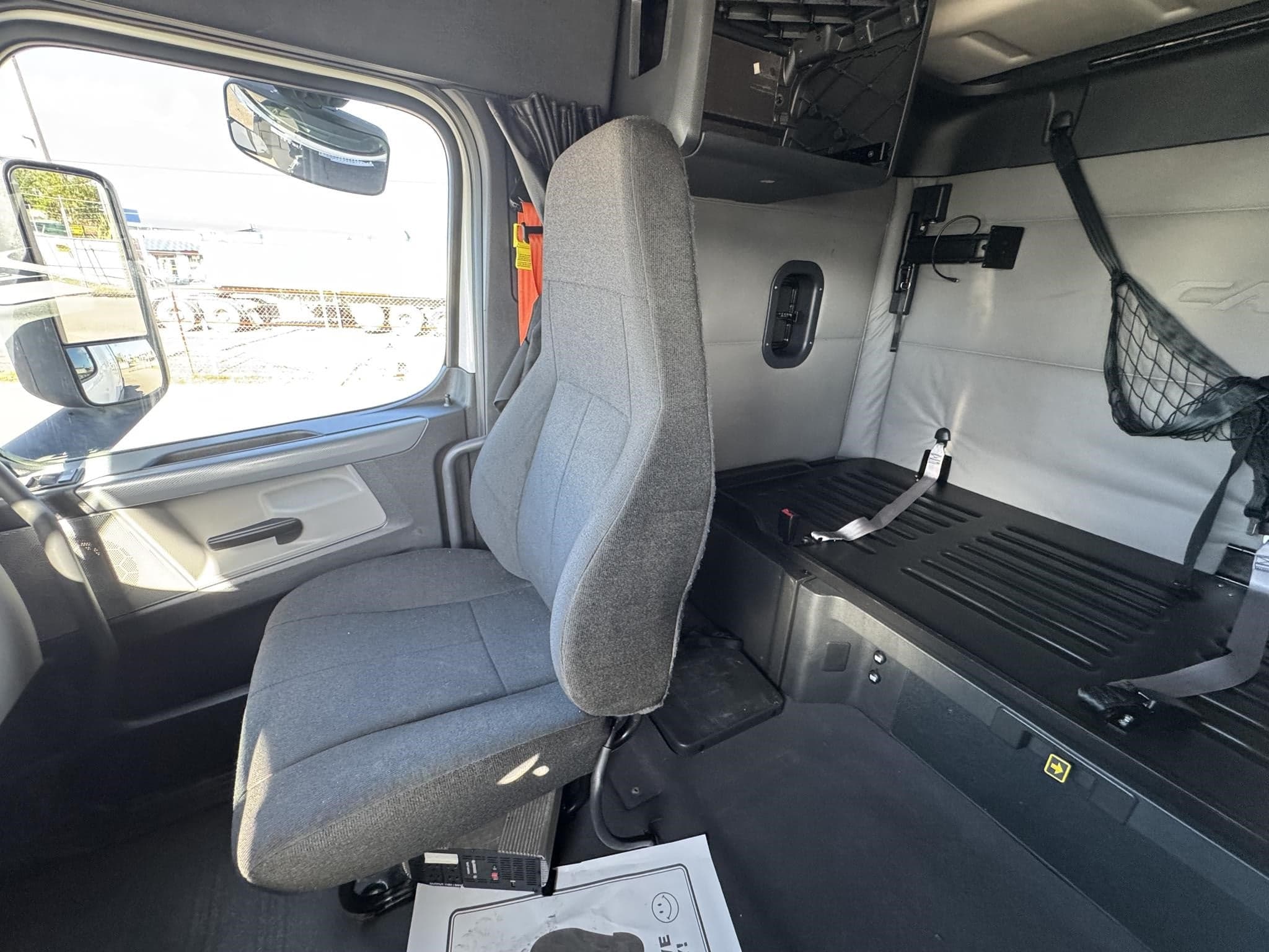 2020 Freightliner — photo 4